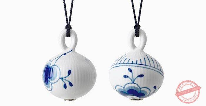 blue-fluted-christmas-bauble.jpeg blue-fluted-christmas-bauble.jpeg