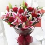 Oriental Lilies flower arrangement in Lahore | Smilee