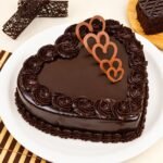 3 Pounds Heart Shape Cake in Lahore for Valentines Day | Smilee