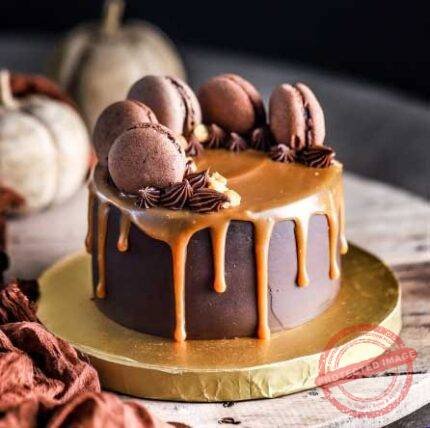 Macaron Troupe Cake 2.75 Lbs by Aztec in Karachi | Smilee