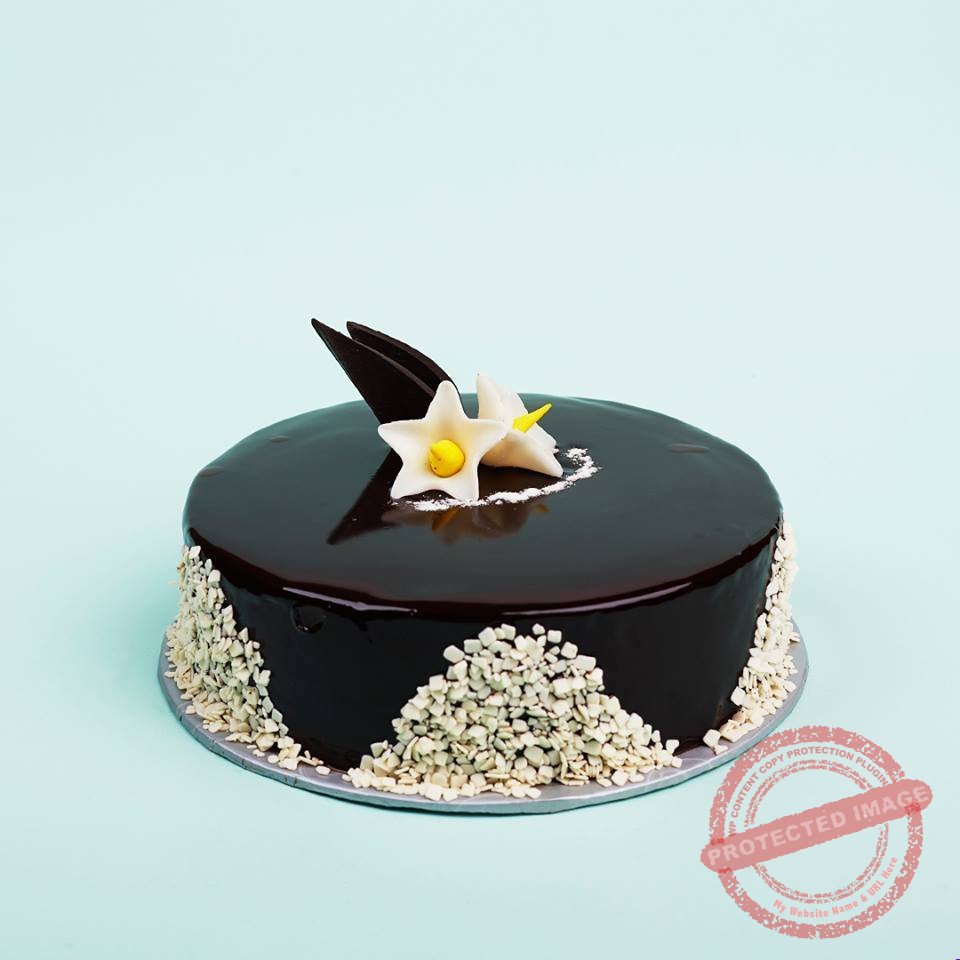 Chocolate Praline Crunch Cake by Kitchen Cuisine Chocolate Praline Crunch Cake by Kitchen Cuisine | Smilee