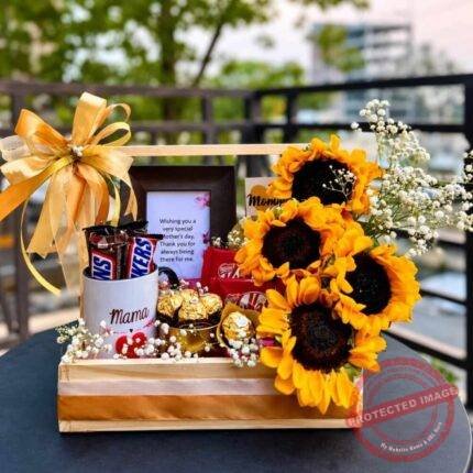 Sunflower Lovers Hamper - Anniversary Gifts | Smilee