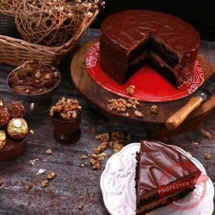 Ferrero Classic Cake by Layers Bakeshop | Smilee