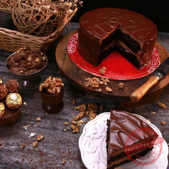 Ferrero Classic Cake by Layers Bakeshop Ferrero Classic Cake by Layers Bakeshop | Smilee