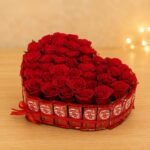 Heart Roses & KitKat Bouquet for Valentines Day | Smilee