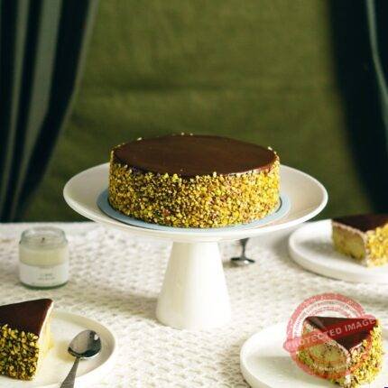 Pistachio Three Milk Cake in Lahore | Smilee