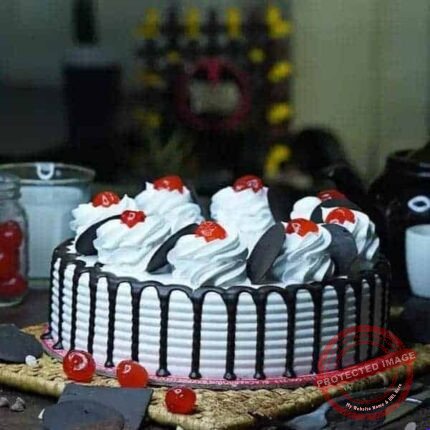 Black Forest Cake for Hyderabad by Black & Brown | Smilee
