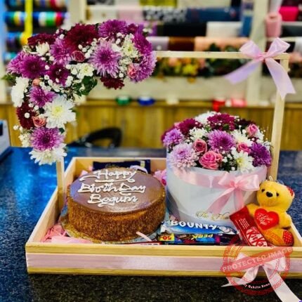 Special Gift Bucket for Valentines Day | Smilee