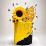 Honey Cake with Sun Flowers by O’Clock in Lahore | Smilee