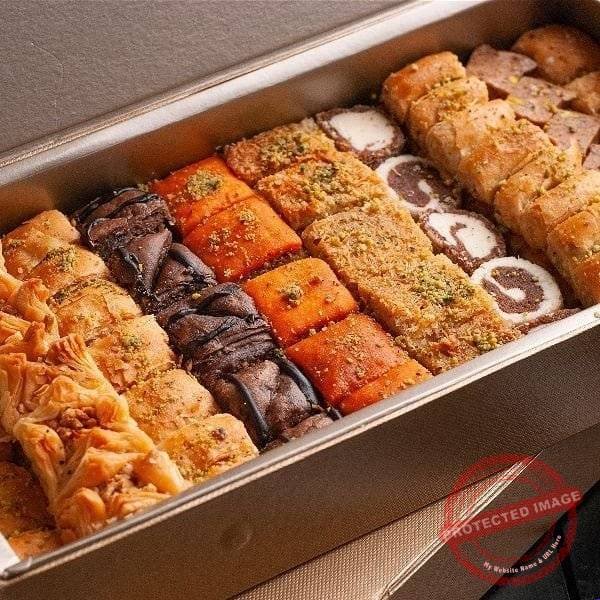 Premium Regular Arabian Box 2 kg by Arabian Delights Premium Regular Arabian Box 2 kg by Arabian Delights | Smilee