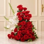 Exquisite Flower Arrangement by Bahawalpur in Lahore | Smilee