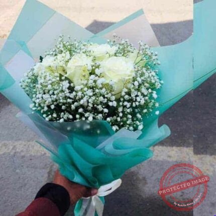 Perfume Set with Beautiful Bouquet for Valentines Day | Smilee