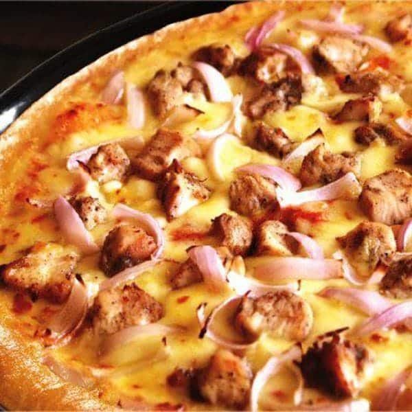 Chicken Tikka Pizza with Drink - Pizza Chicken Tikka Pizza with Drink - Pizza | Smilee