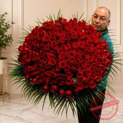 Extra Large Size Red Roses Bouquet - FLOWERS | Giftoo Pakistan