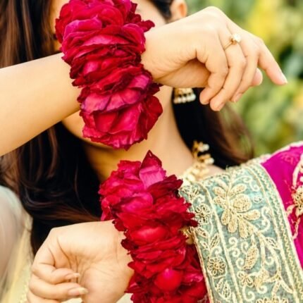 Gajra Pair (Add – on Product) - Anniversary Gifts | Giftoo Pakistan