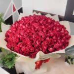 300 Local Red Roses Bouquet - Anniversary Gifts | Giftoo Pakistan
