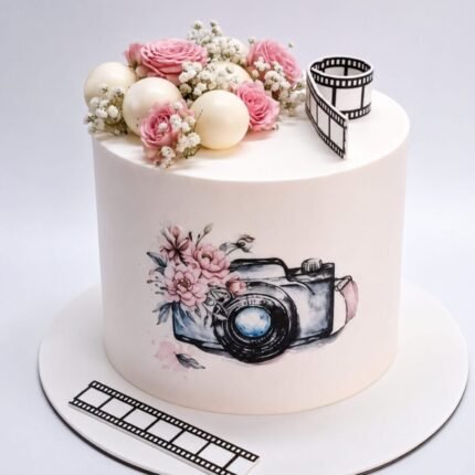 Beautiful Designer Cake - Cake O’Clock | Giftoo Pakistan
